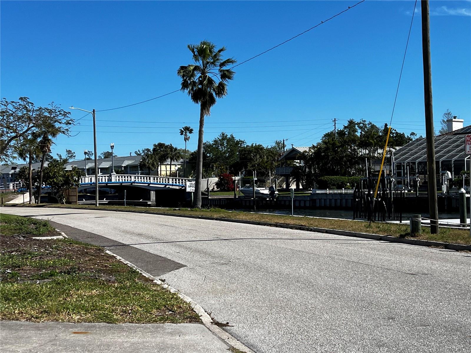 4005 SUNRISE DR S, ST PETERSBURG, FL, 33705