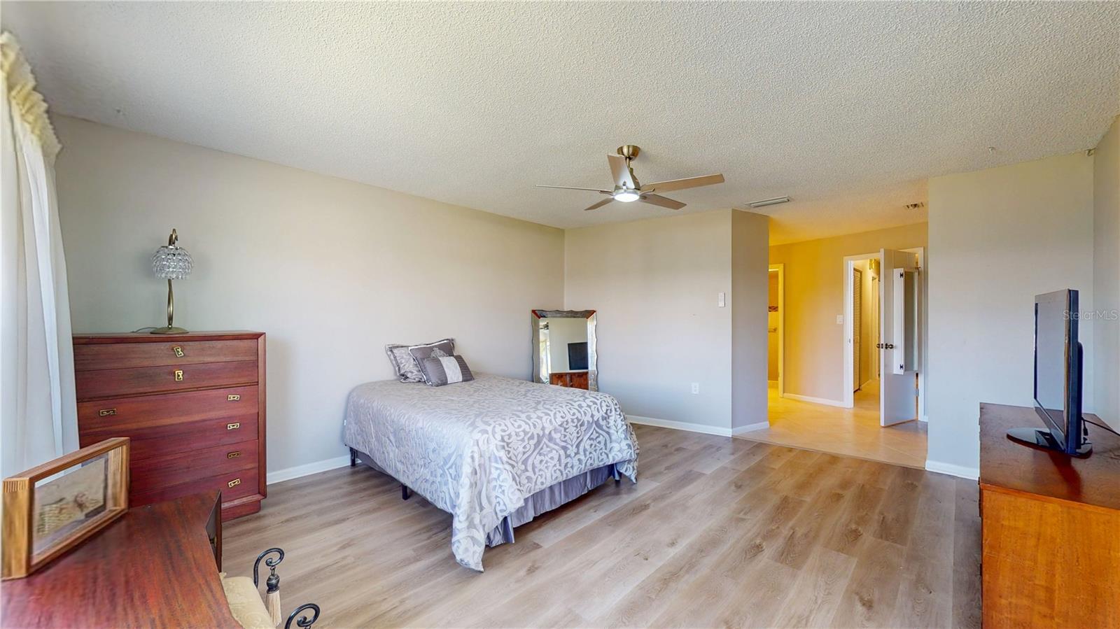 4201 CENTER GATE LN #1, SARASOTA, FL, 34233