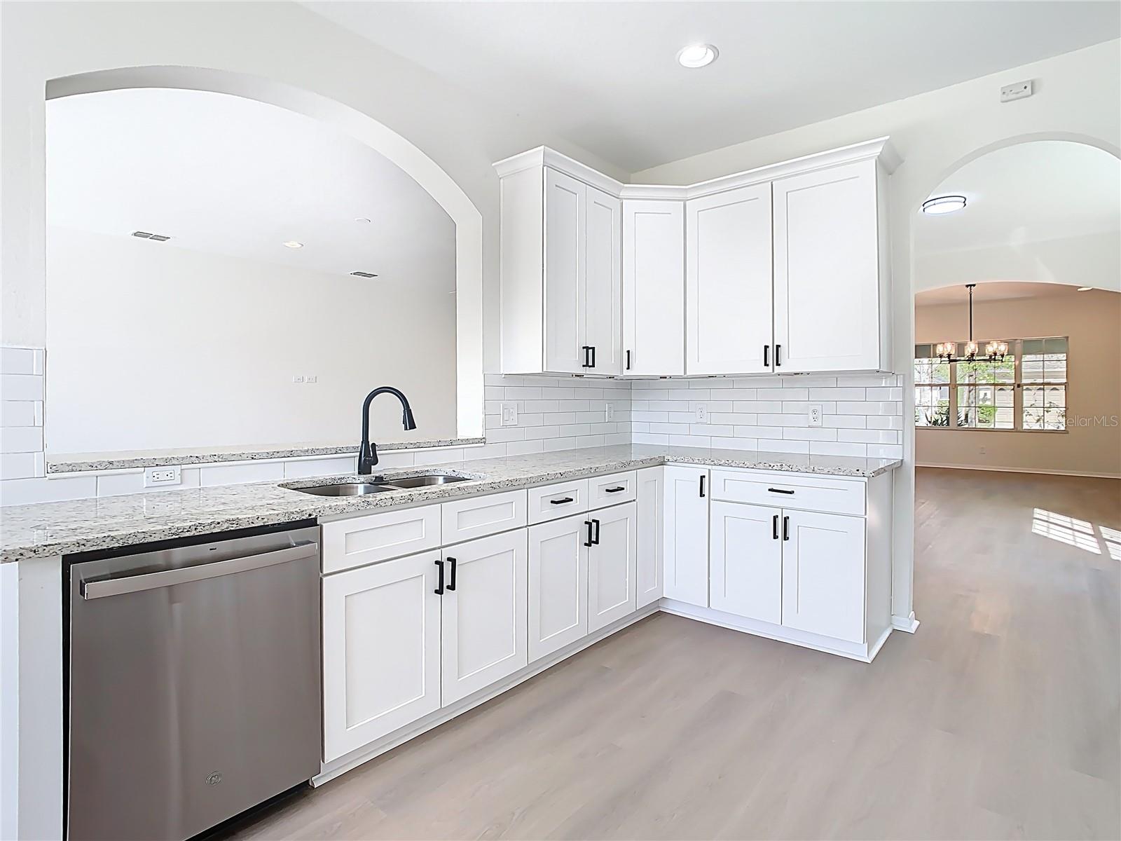 10818 BREAKING ROCKS DR, TAMPA, FL, 33647