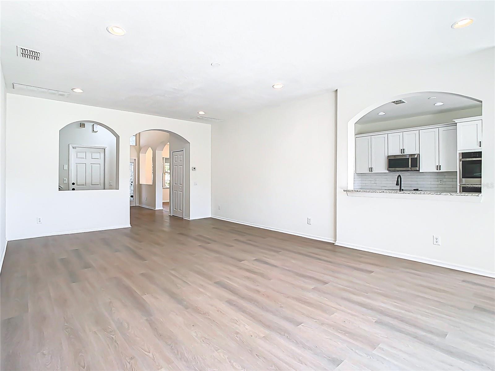 10818 BREAKING ROCKS DR, TAMPA, FL, 33647