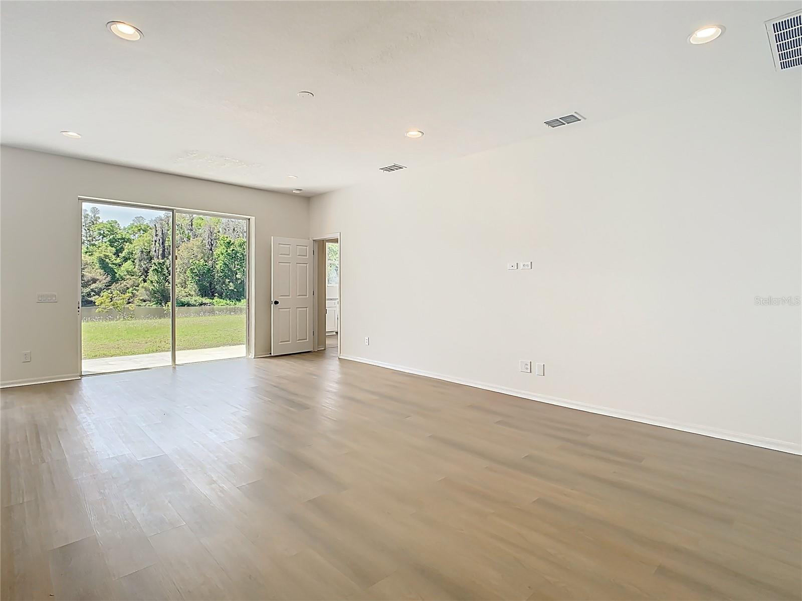 10818 BREAKING ROCKS DR, TAMPA, FL, 33647
