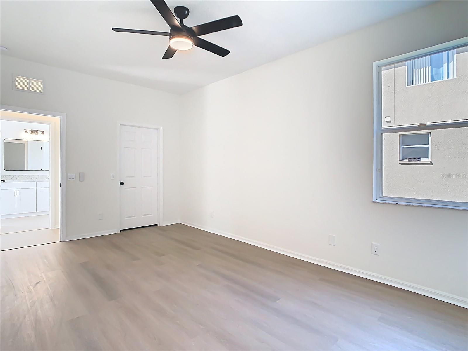 10818 BREAKING ROCKS DR, TAMPA, FL, 33647