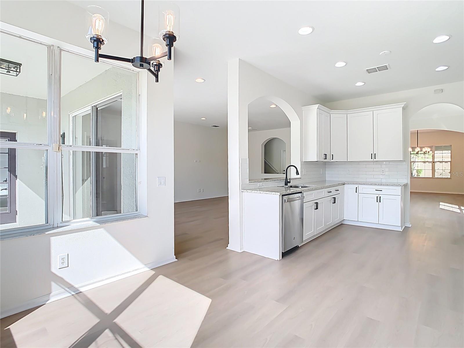 10818 BREAKING ROCKS DR, TAMPA, FL, 33647