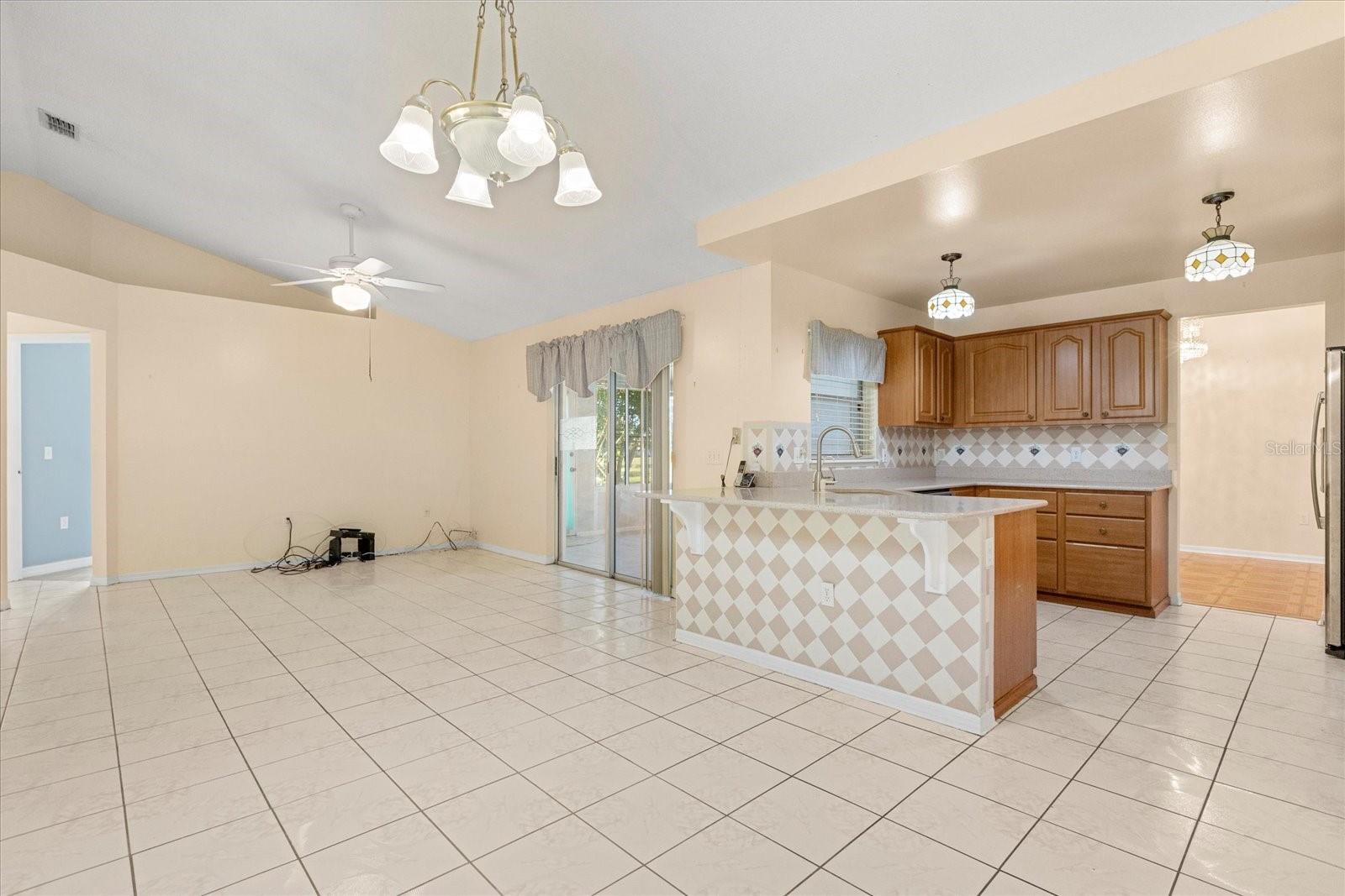 121 BARRINGTON DR, KISSIMMEE, FL, 34758