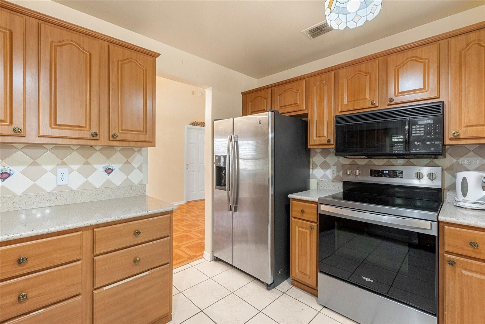121 BARRINGTON DR, KISSIMMEE, FL, 34758