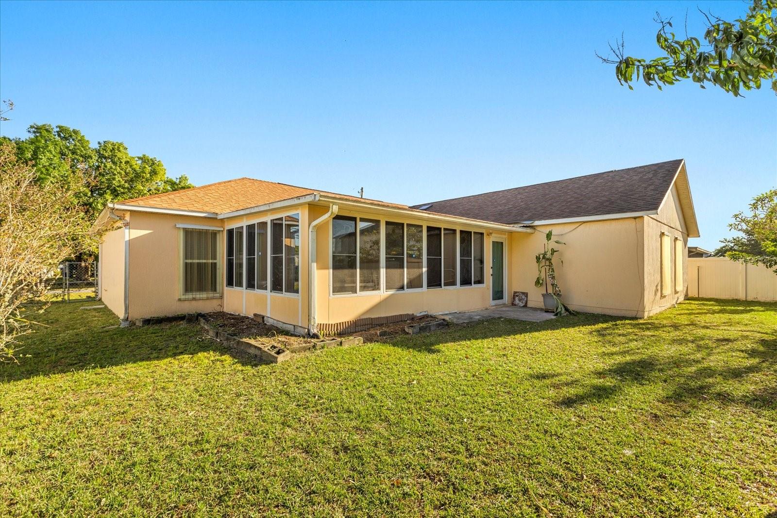121 BARRINGTON DR, KISSIMMEE, FL, 34758