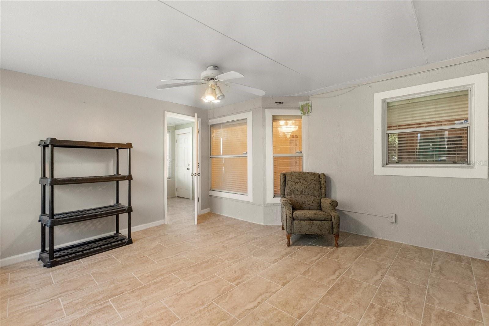 121 BARRINGTON DR, KISSIMMEE, FL, 34758