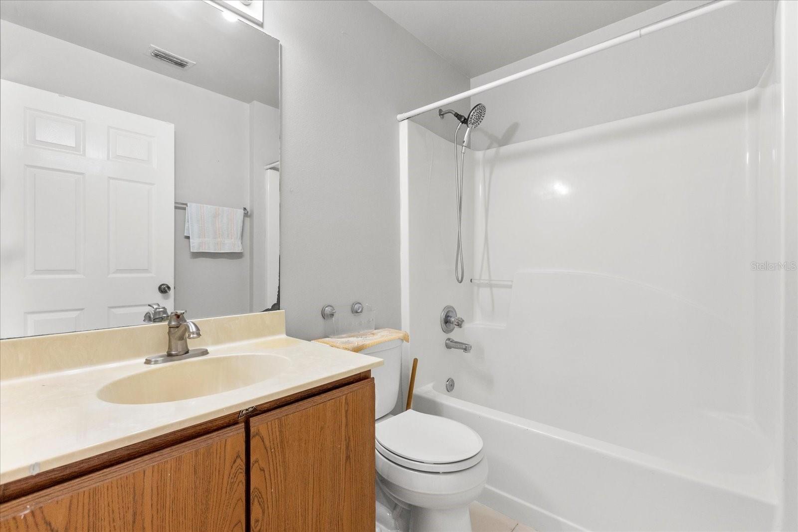 121 BARRINGTON DR, KISSIMMEE, FL, 34758