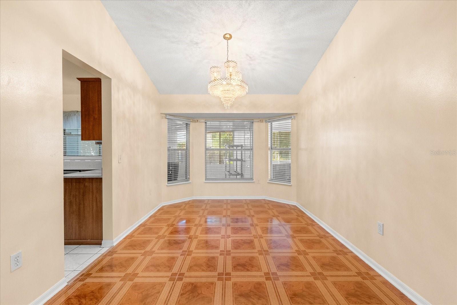 121 BARRINGTON DR, KISSIMMEE, FL, 34758
