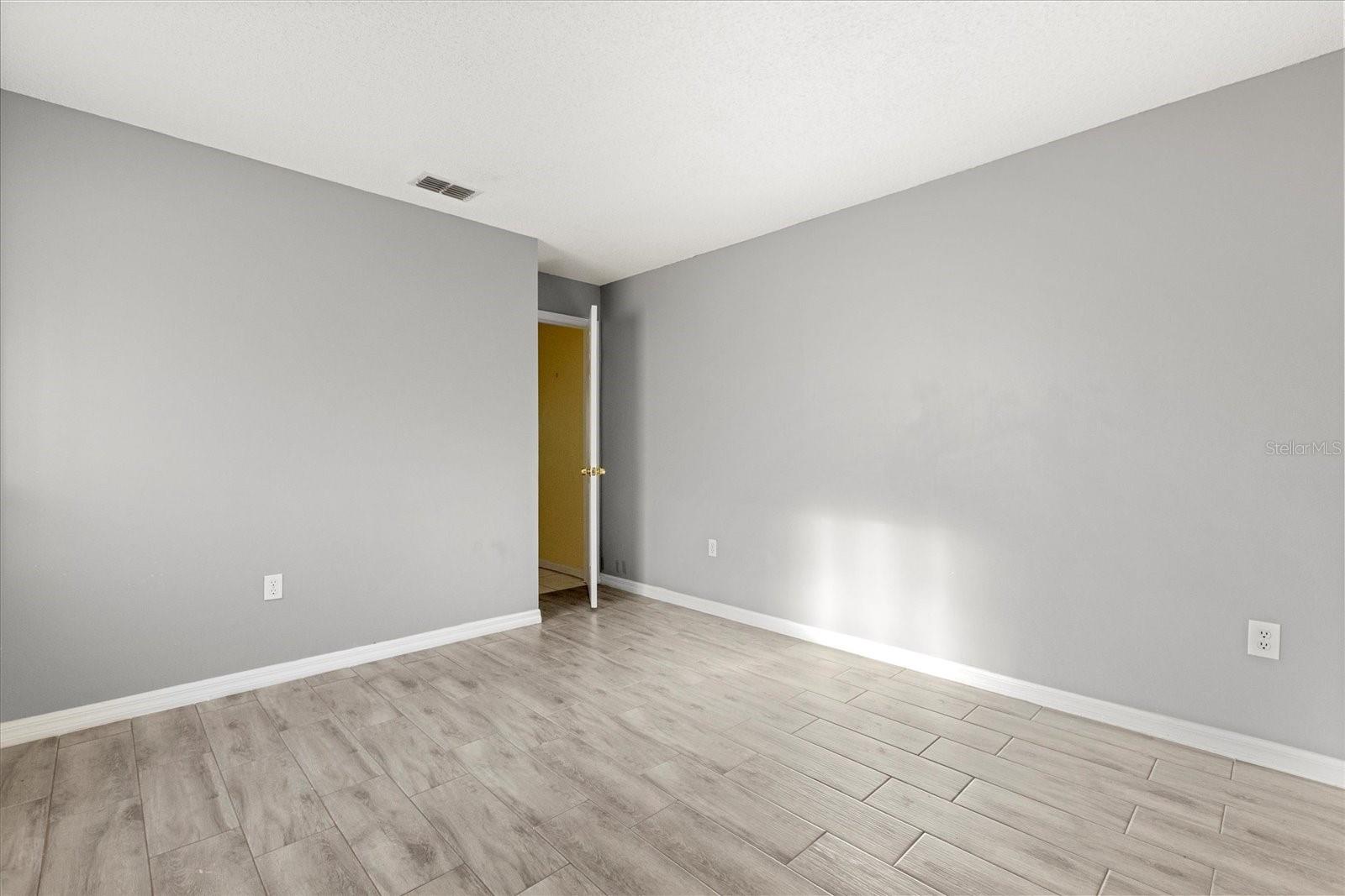 121 BARRINGTON DR, KISSIMMEE, FL, 34758