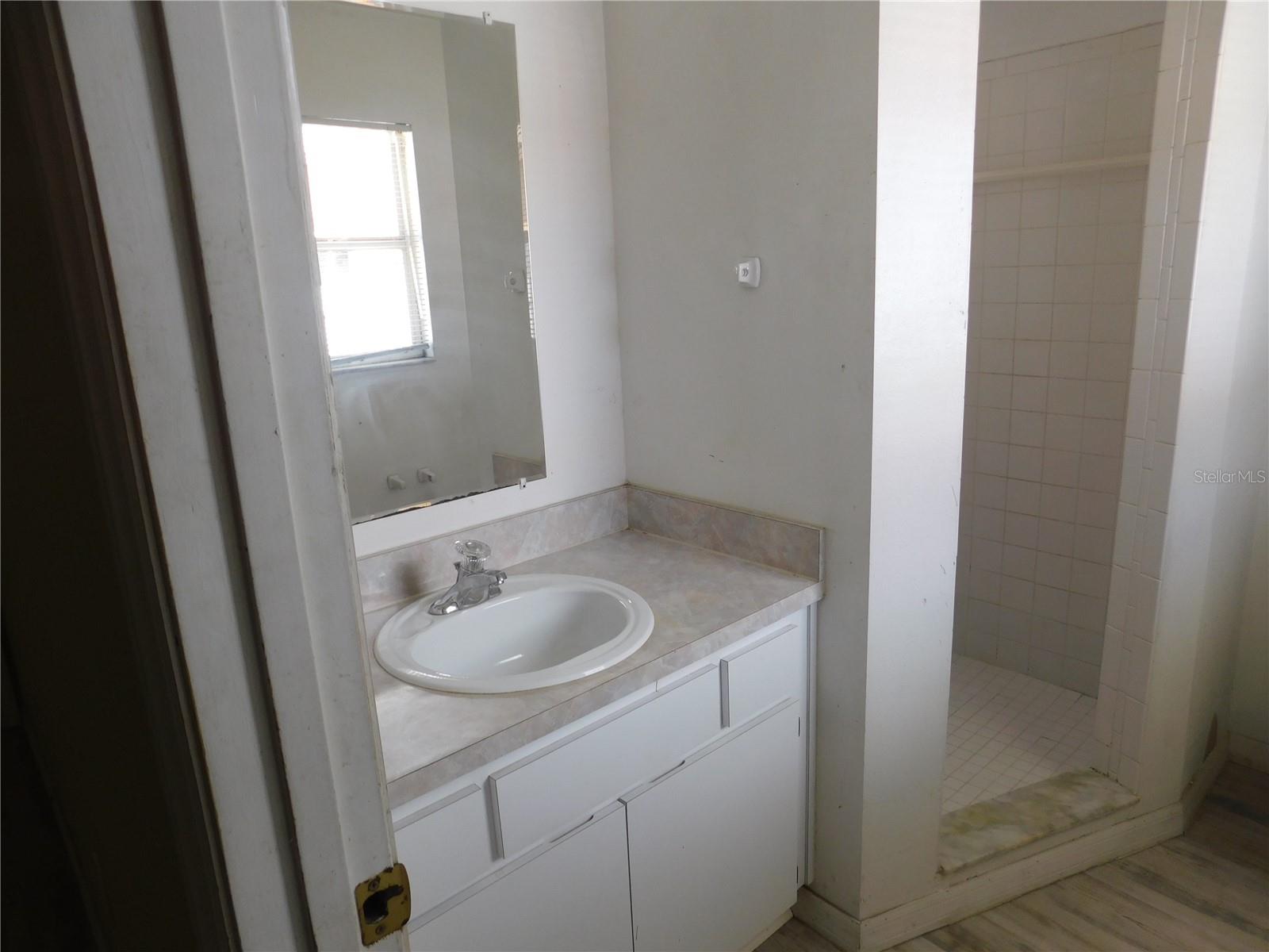 3615 N GARRISON ST, TAMPA, FL, 33619