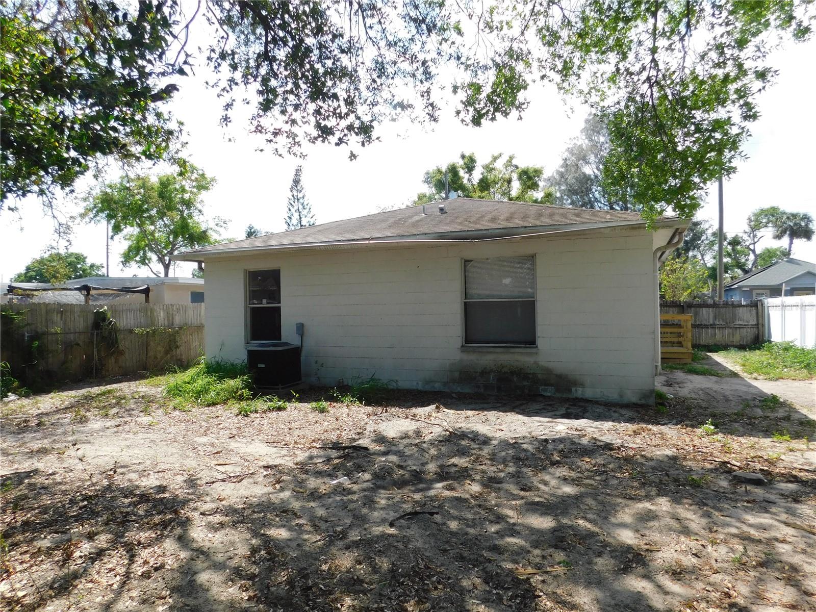 3615 N GARRISON ST, TAMPA, FL, 33619