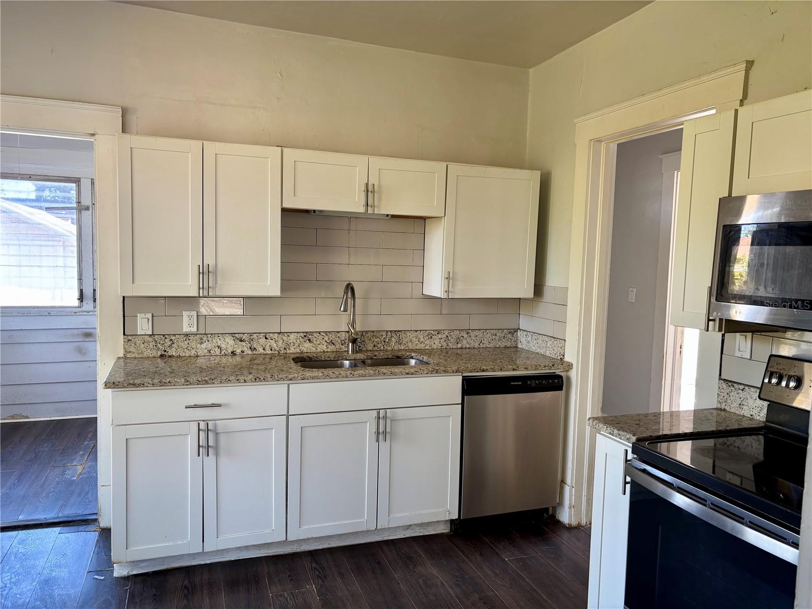 2530 9TH AVE W, BRADENTON, FL, 34205