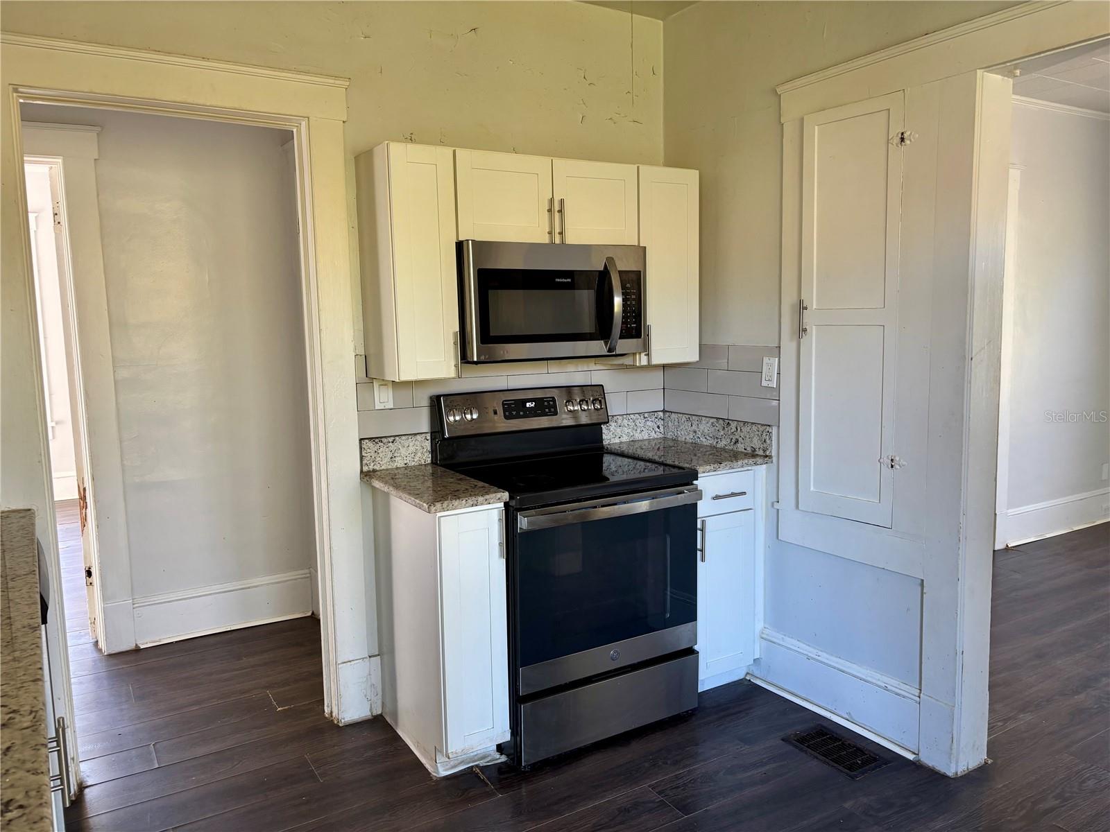 2530 9TH AVE W, BRADENTON, FL, 34205