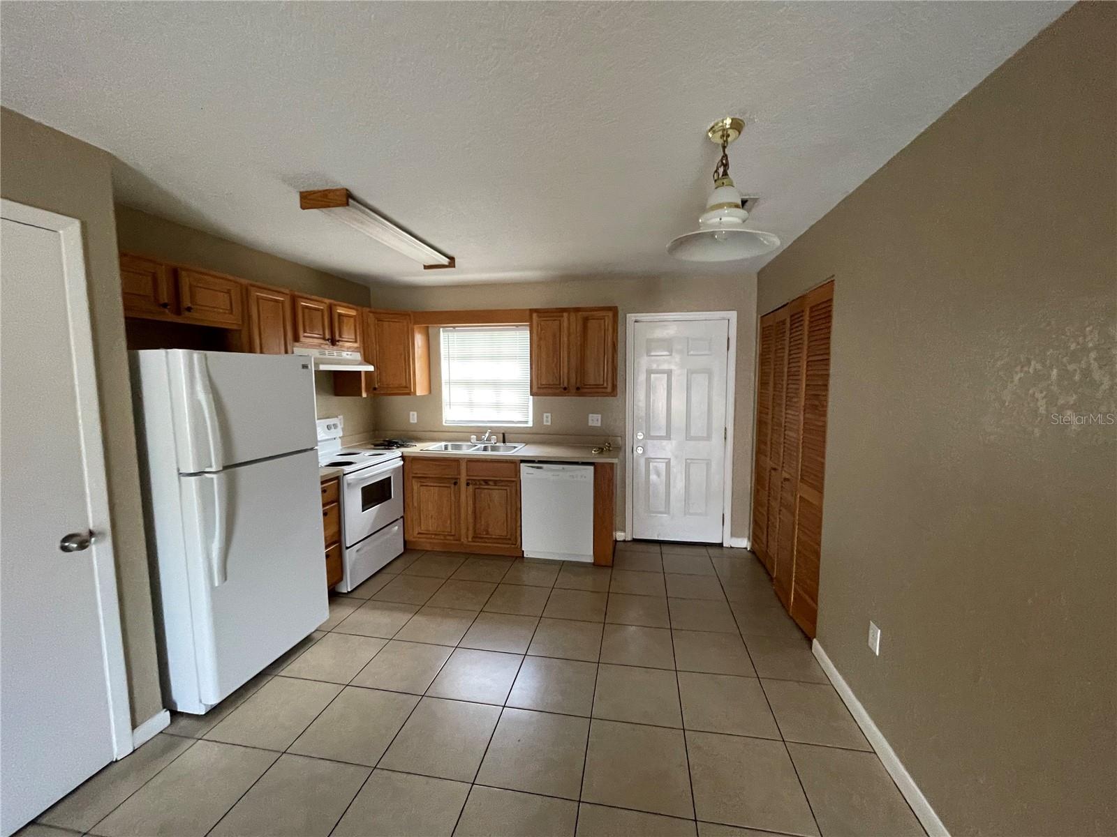 594 HATFIELD RD, WINTER HAVEN, FL, 33880