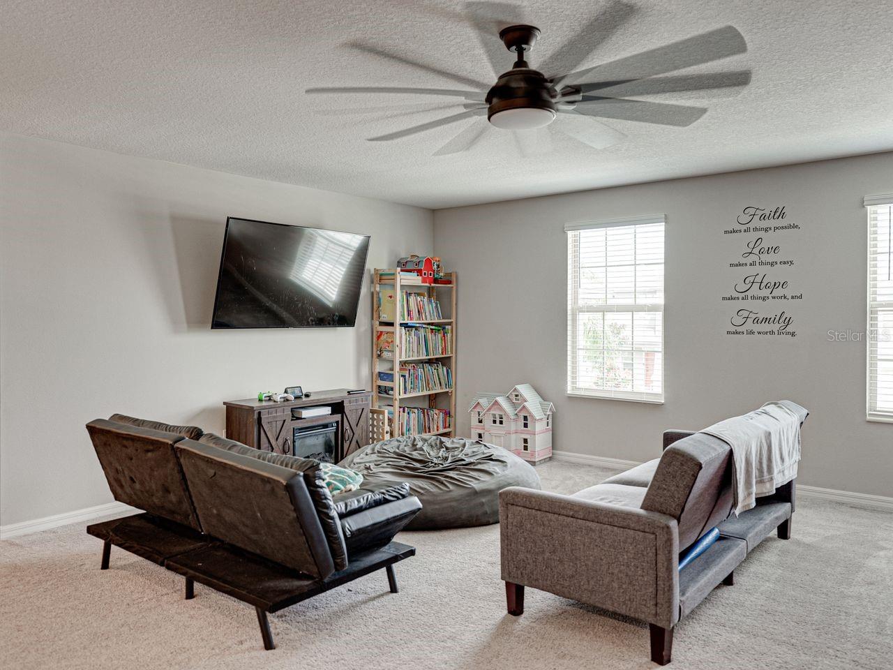 5210 DANDELION ST, APOLLO BEACH, FL, 33572