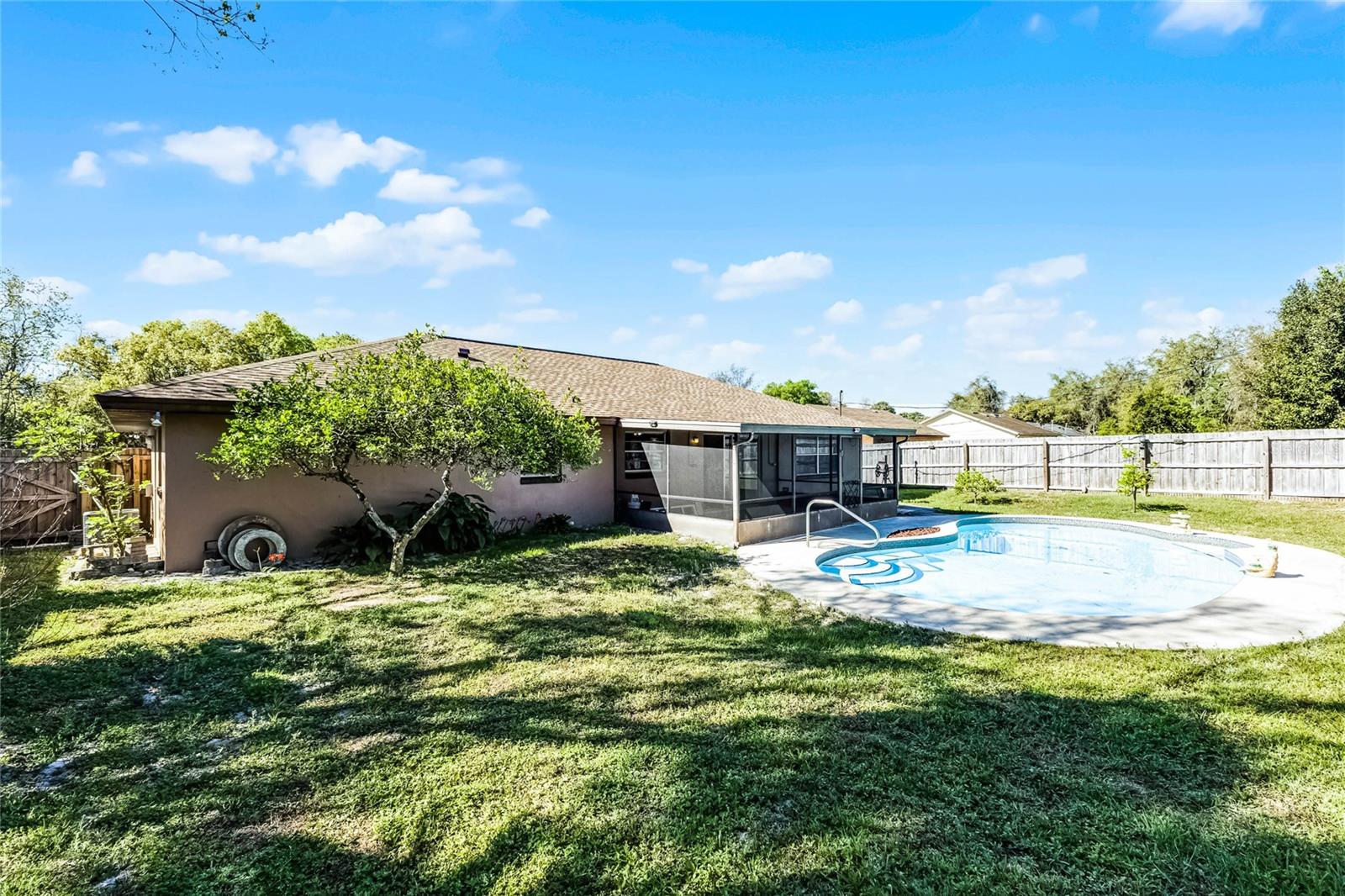 2072 MONTEREY DR, DELTONA, FL, 32738