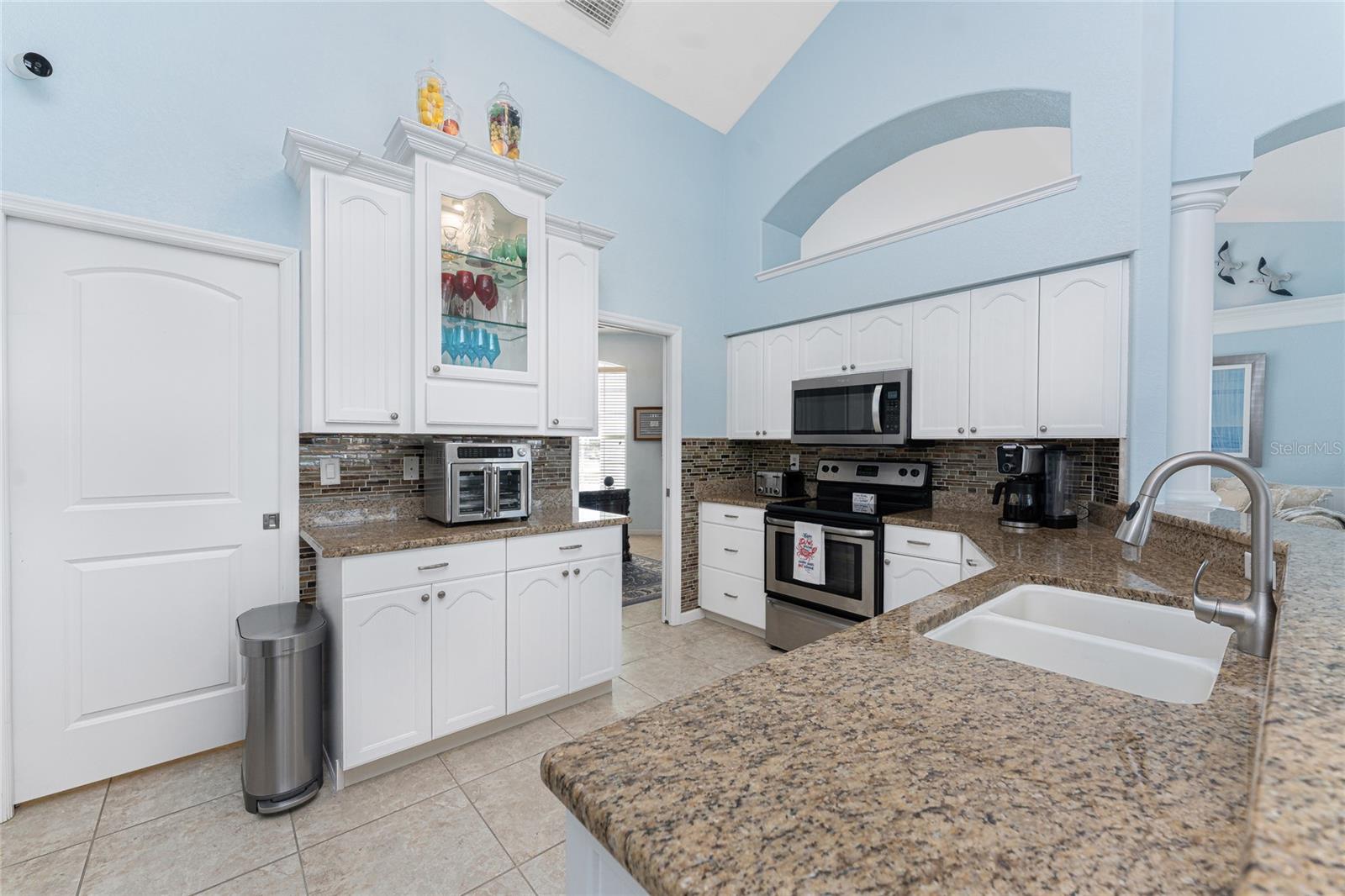 9325 SAINT PAUL DR, PORT CHARLOTTE, FL, 33981