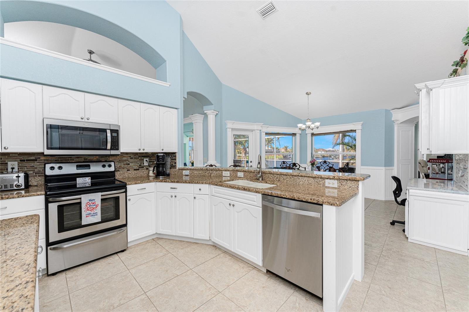 9325 SAINT PAUL DR, PORT CHARLOTTE, FL, 33981