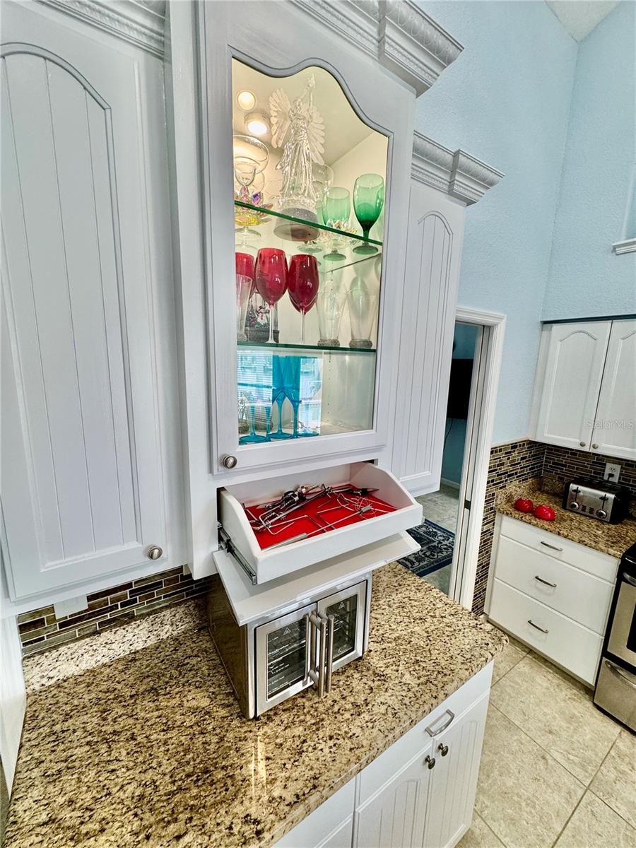 9325 SAINT PAUL DR, PORT CHARLOTTE, FL, 33981
