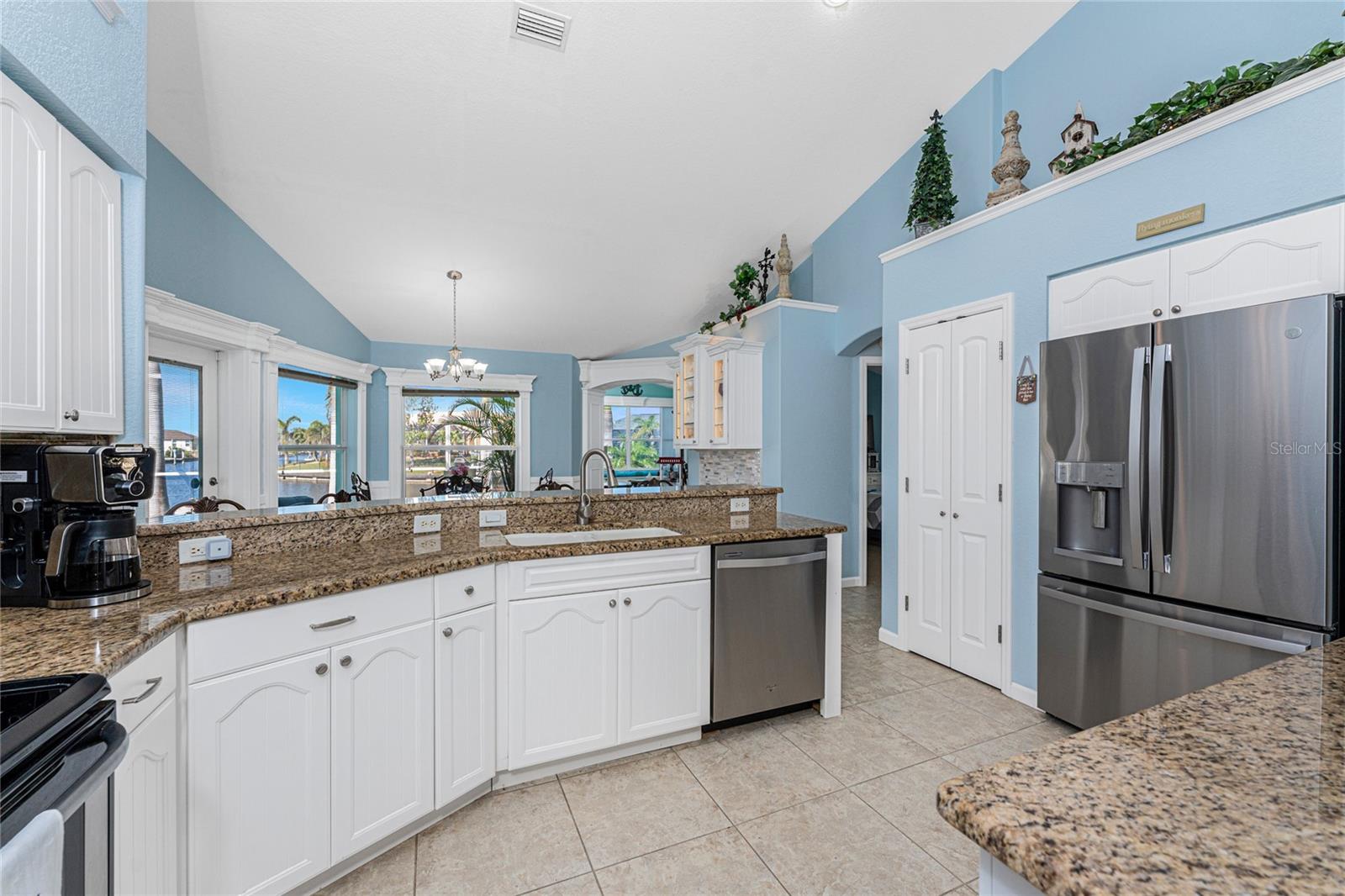 9325 SAINT PAUL DR, PORT CHARLOTTE, FL, 33981