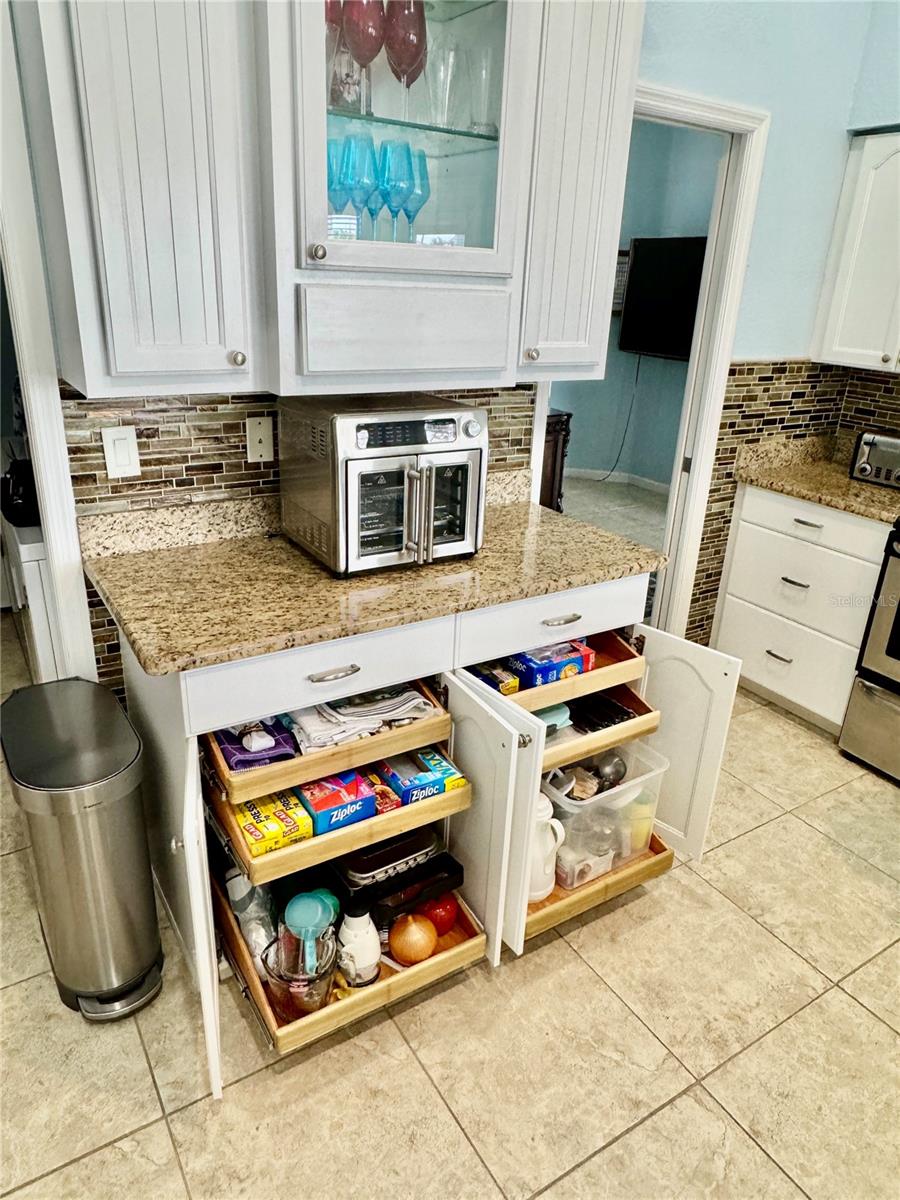 9325 SAINT PAUL DR, PORT CHARLOTTE, FL, 33981