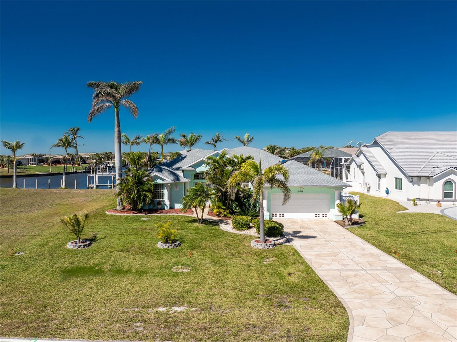 9325 SAINT PAUL DR, PORT CHARLOTTE, FL, 33981