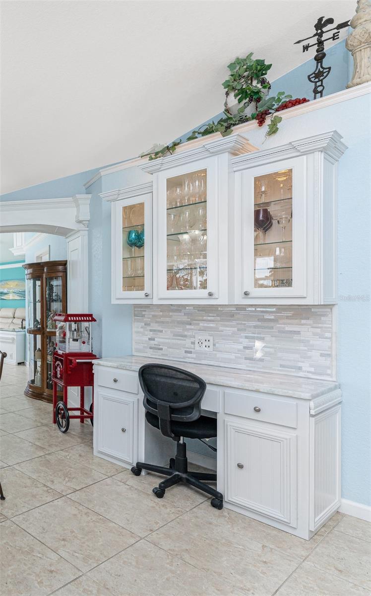 9325 SAINT PAUL DR, PORT CHARLOTTE, FL, 33981