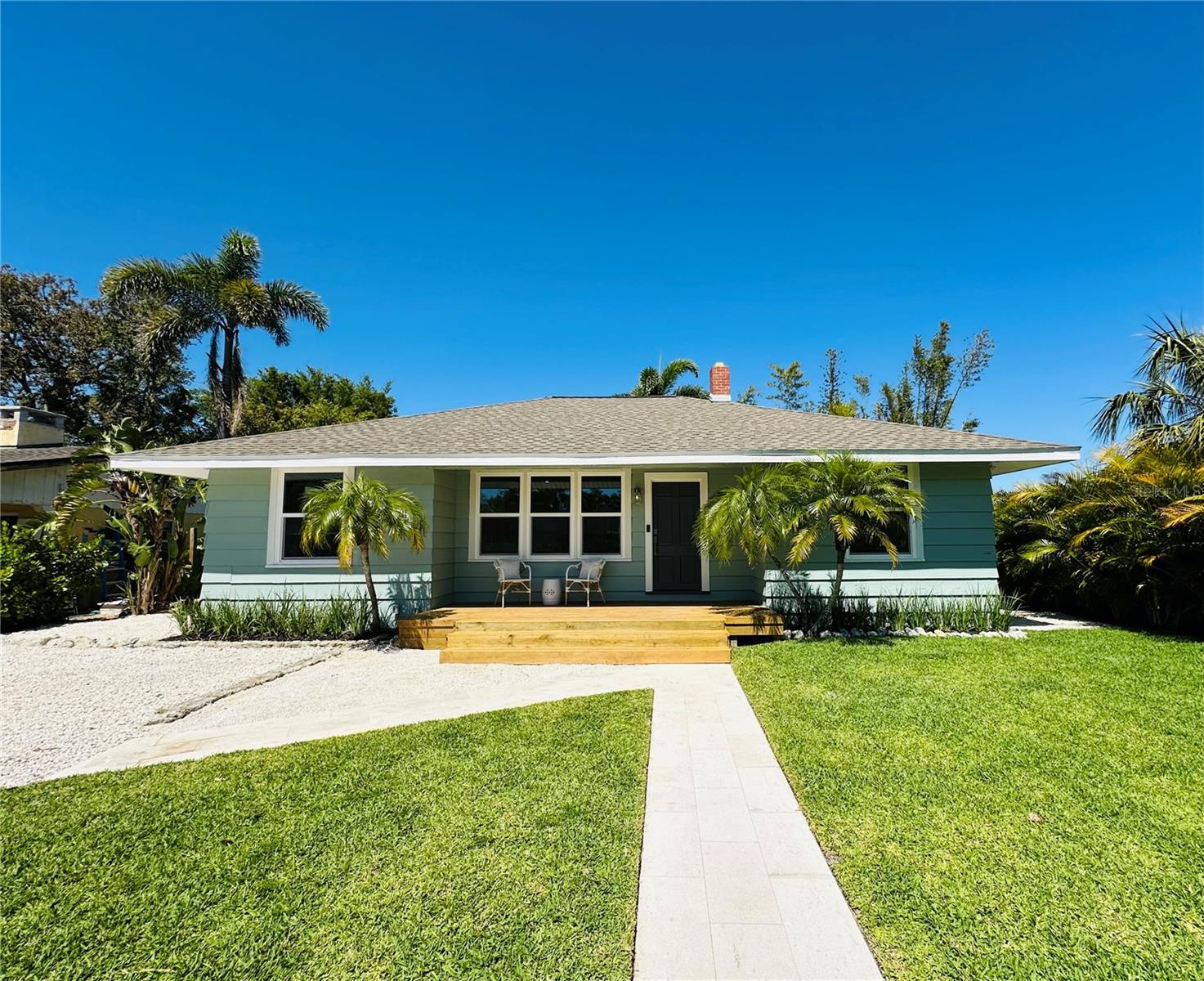 1051 INDIAN BEACH DR, SARASOTA, FL, 34234