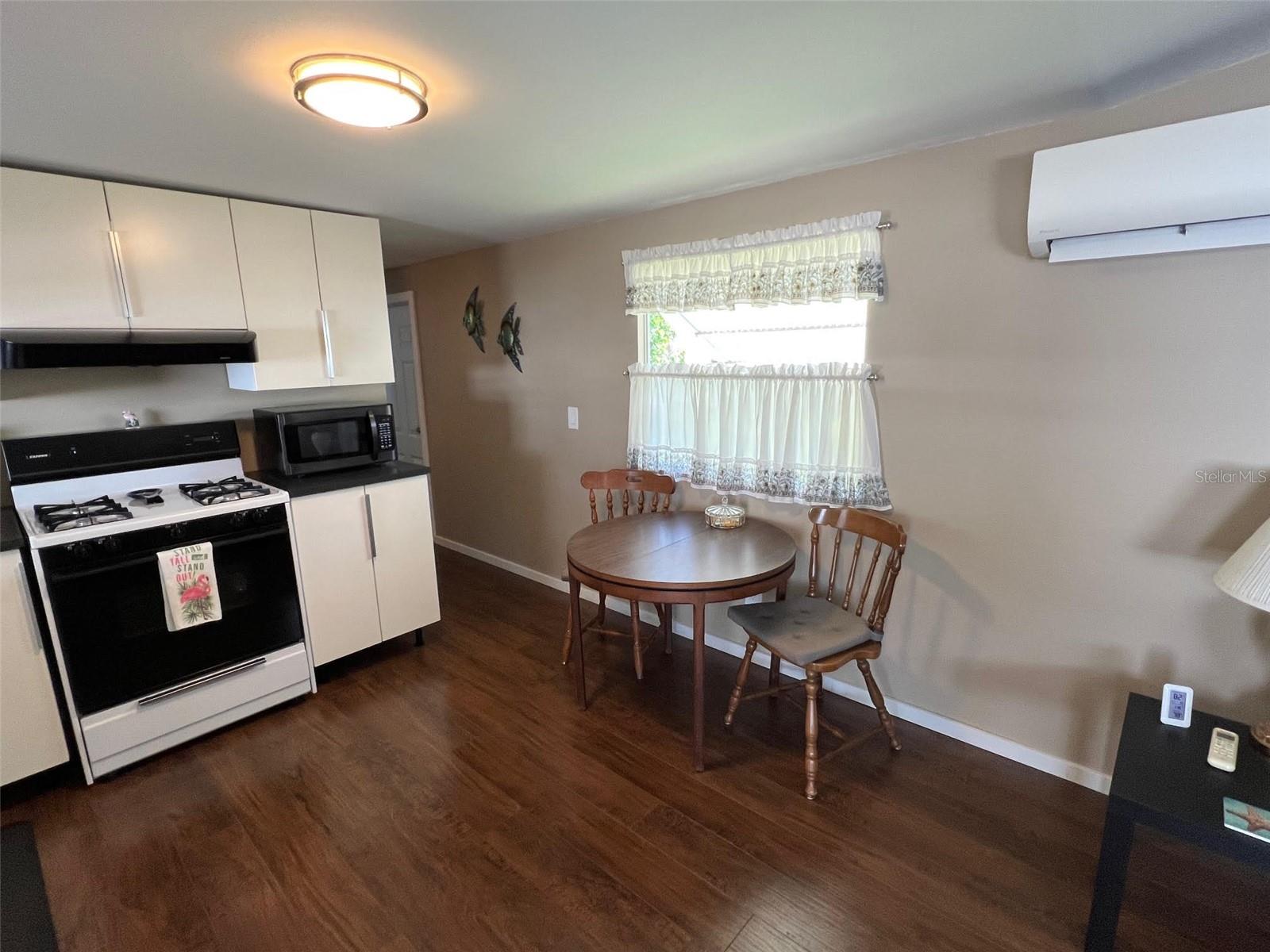 12766 SEMINOLE BLVD #101, LARGO, FL, 33778