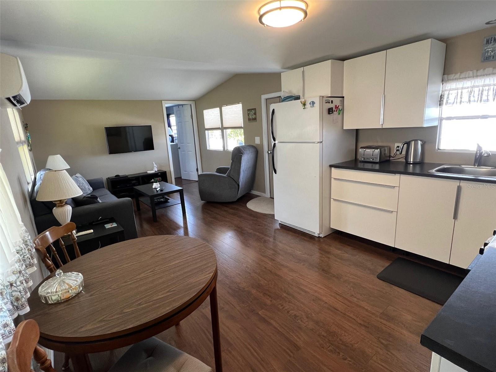 12766 SEMINOLE BLVD #101, LARGO, FL, 33778