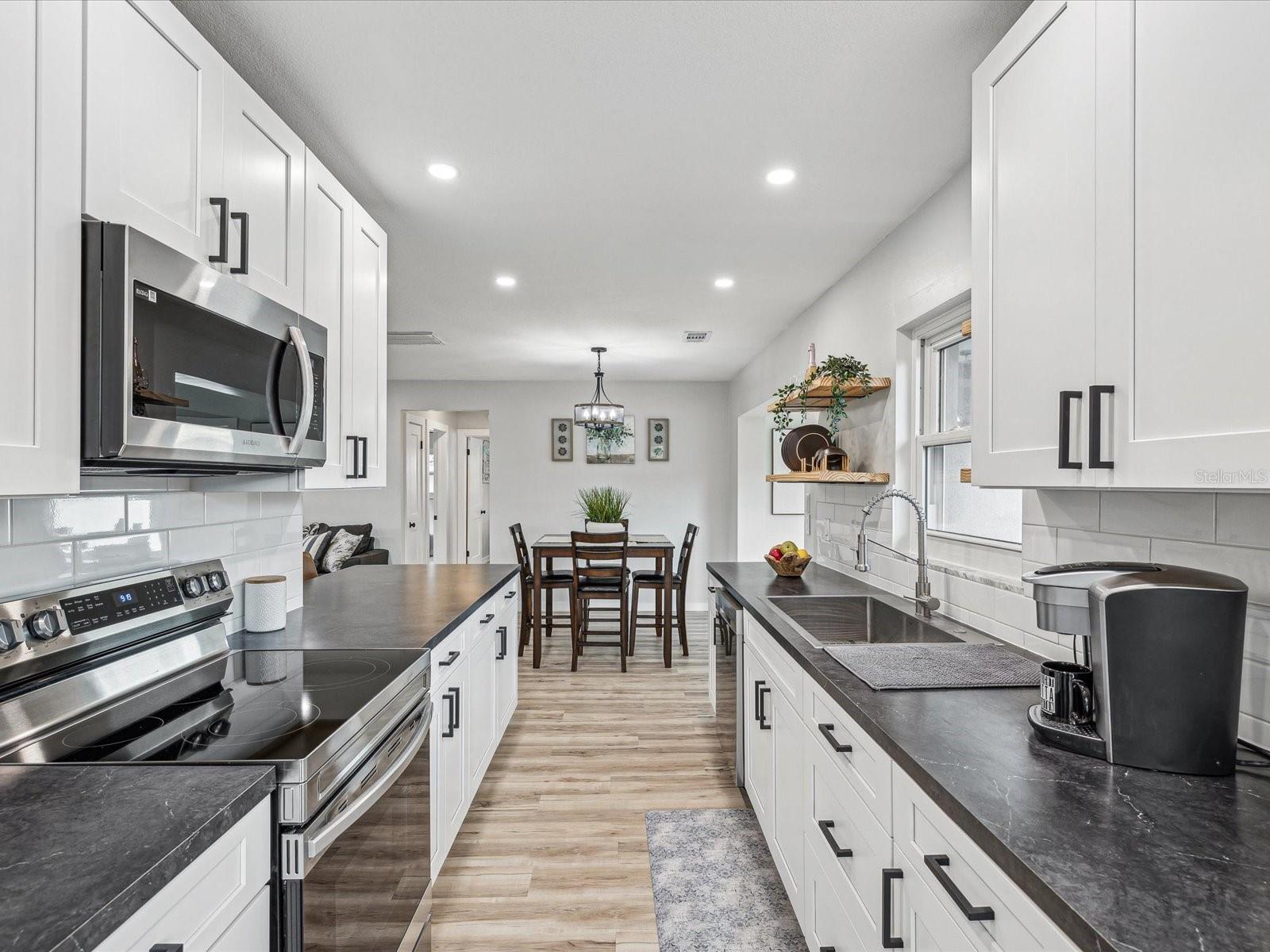 2028 PINE RIDGE DR, CLEARWATER, FL, 33763
