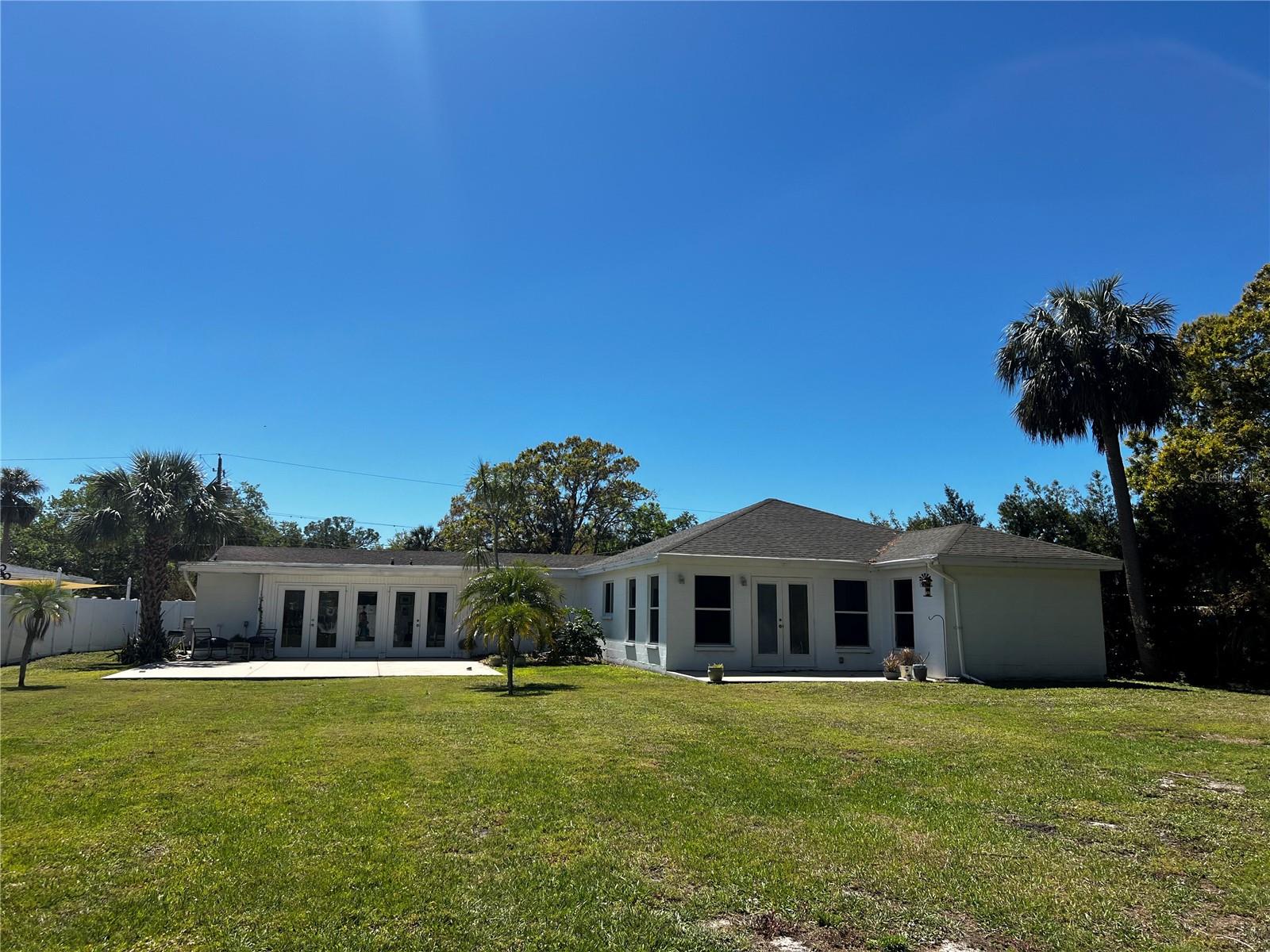 102 SHORE DR W, OLDSMAR, FL, 34677