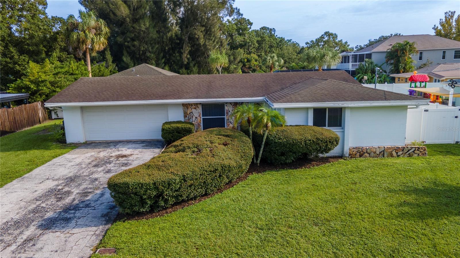 102 SHORE DR W, OLDSMAR, FL, 34677