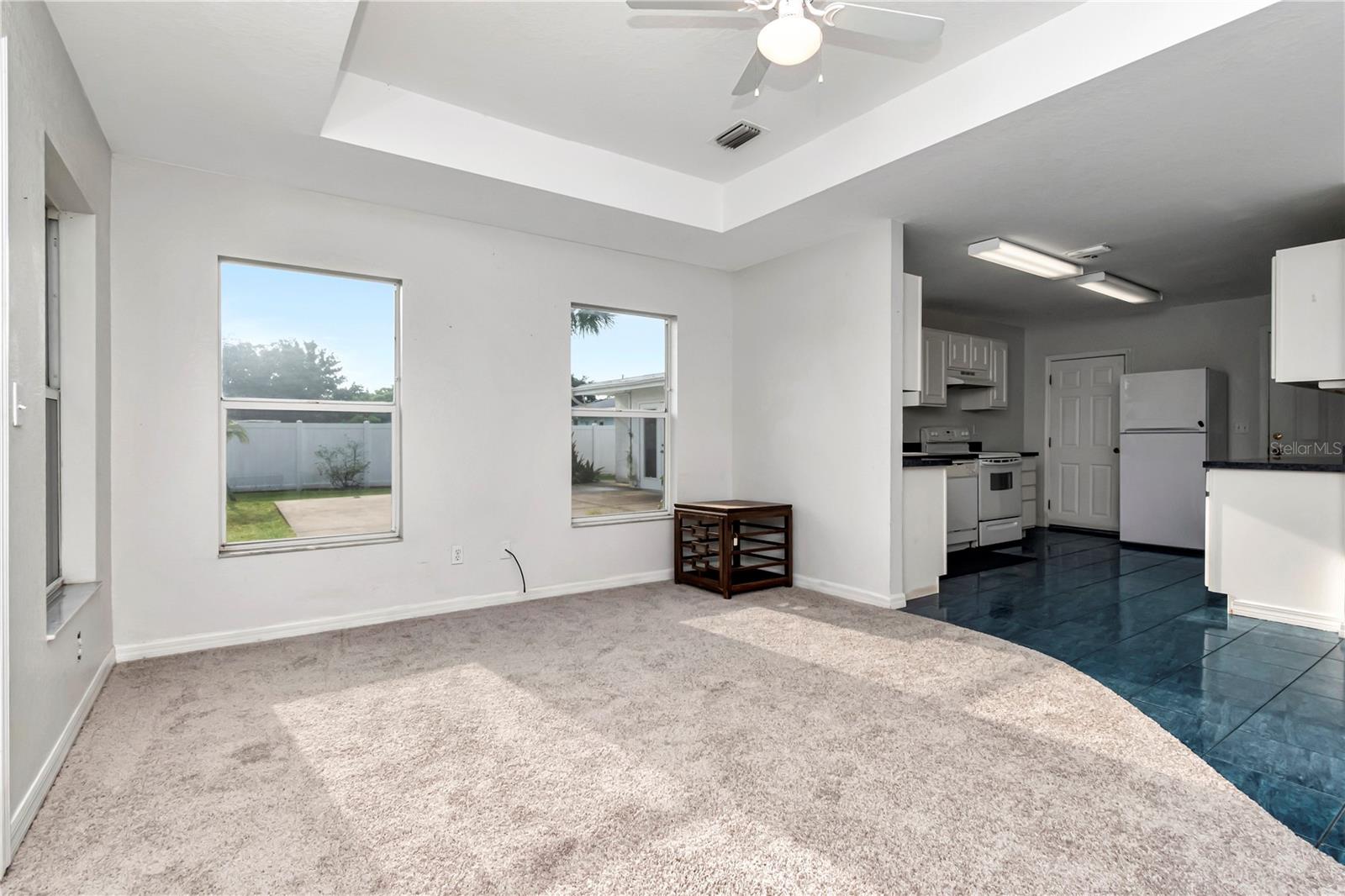 102 SHORE DR W, OLDSMAR, FL, 34677