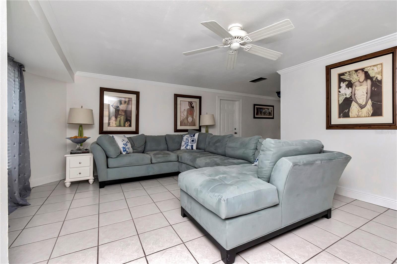 102 SHORE DR W, OLDSMAR, FL, 34677