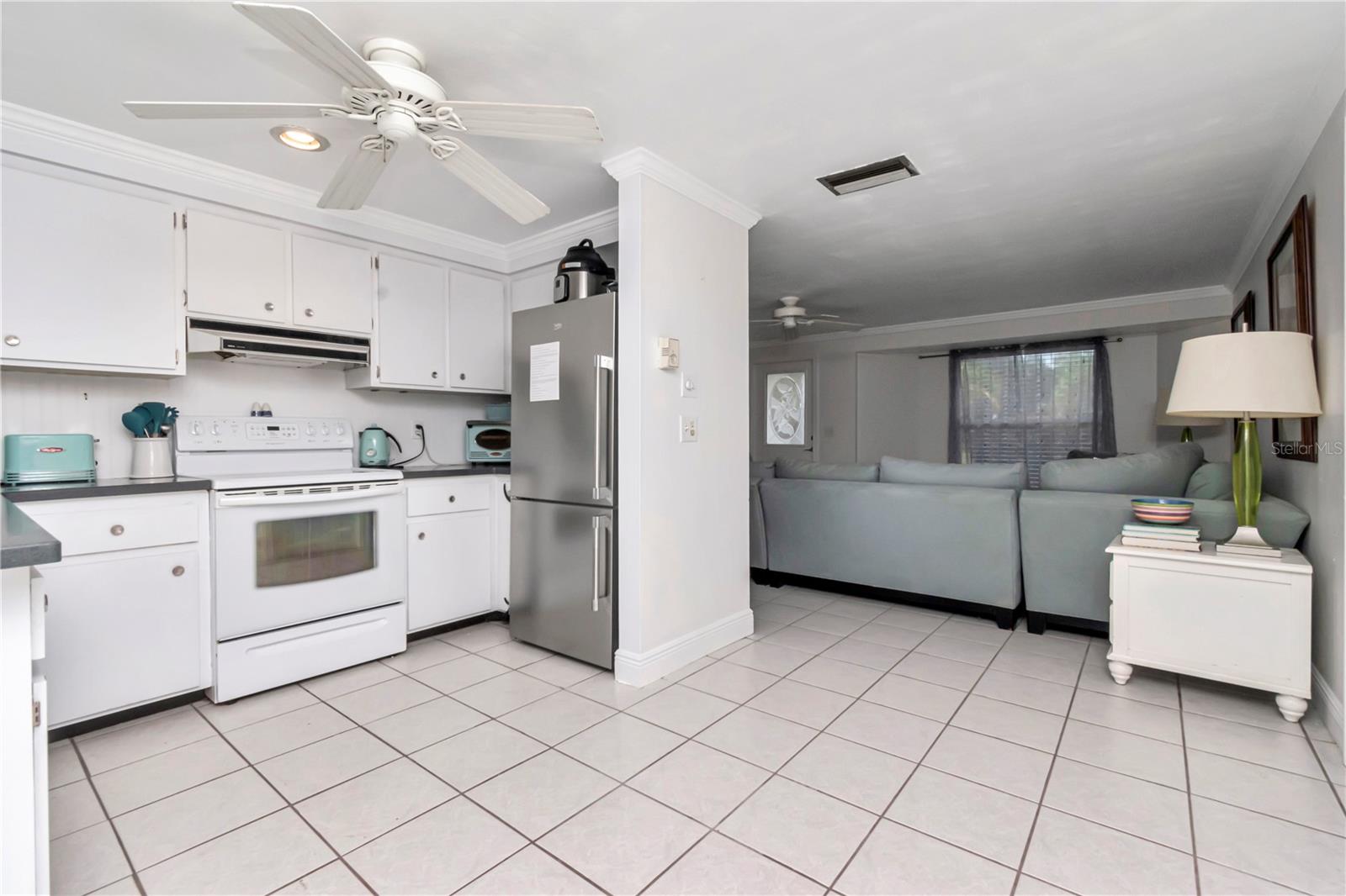 102 SHORE DR W, OLDSMAR, FL, 34677