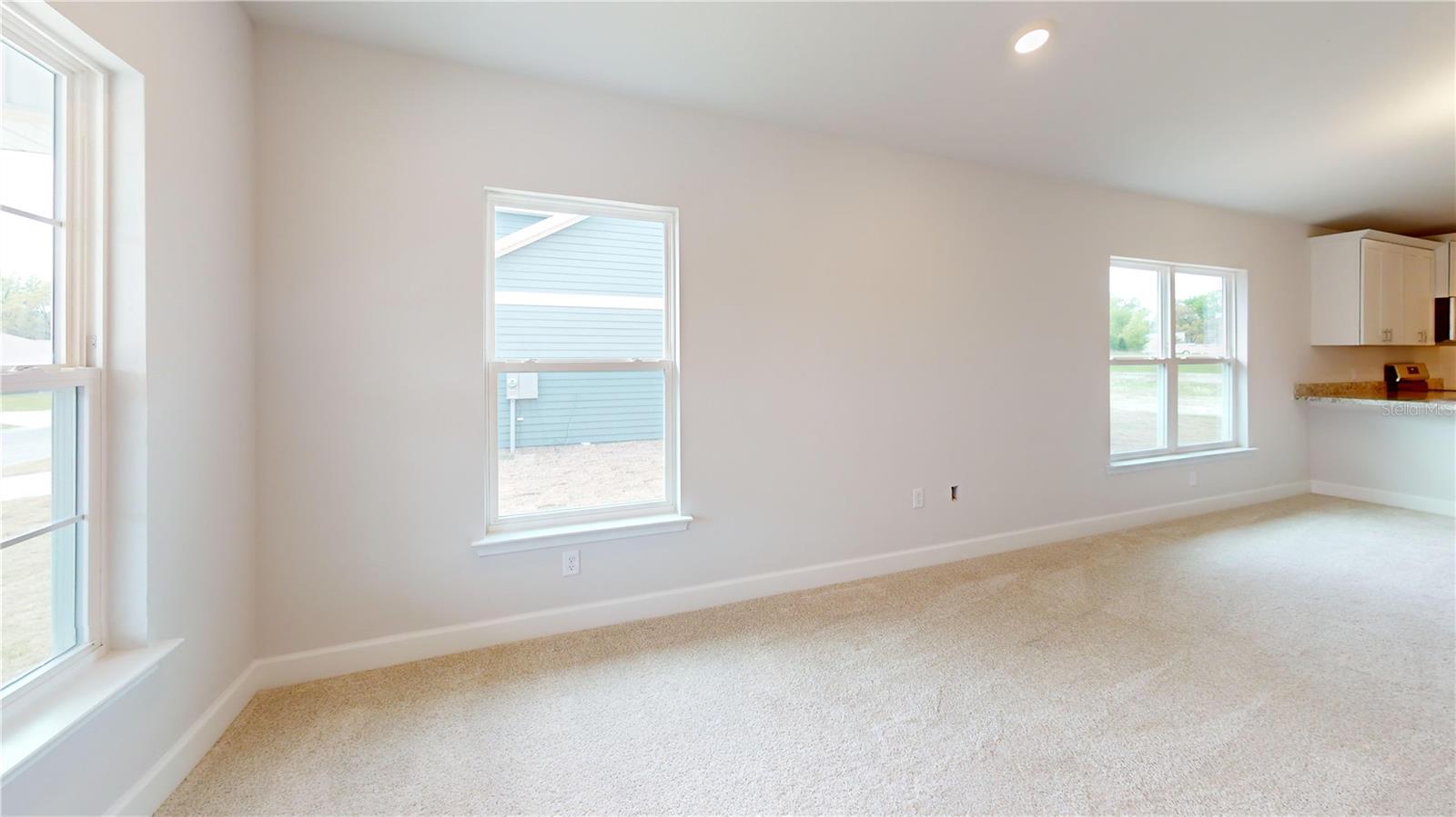 3303 E IRIS LN, BELL, FL, 32619