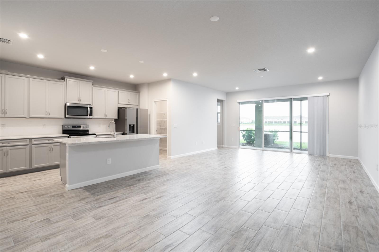 2443 ARBOR WIND DR, LUTZ, FL, 33558