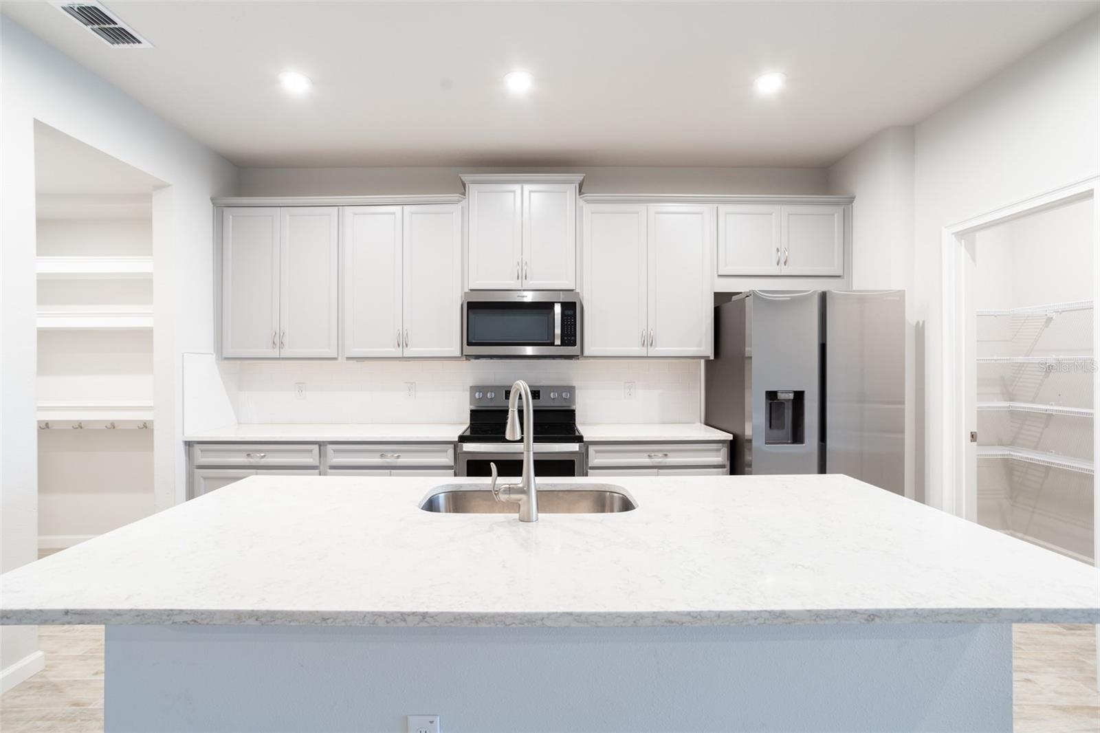 2443 ARBOR WIND DR, LUTZ, FL, 33558