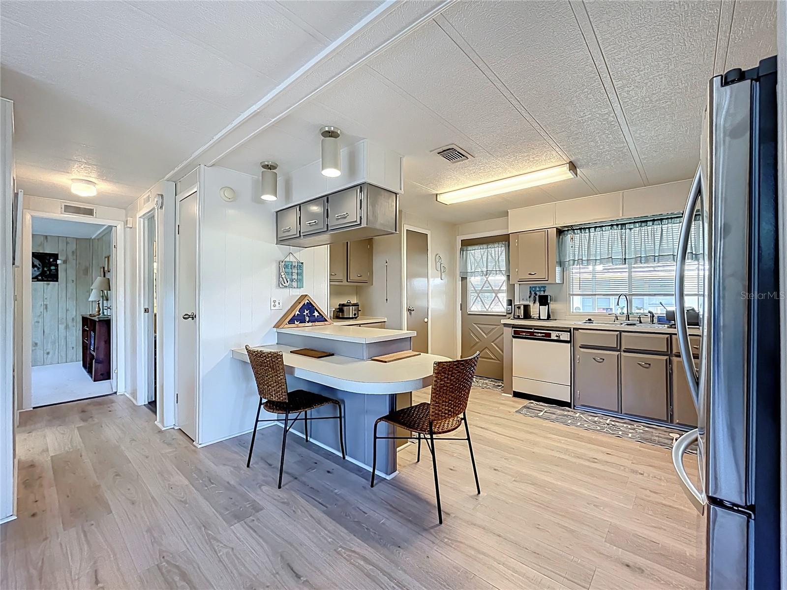 1308 MOHAWK CIR, TAVARES, FL, 32778