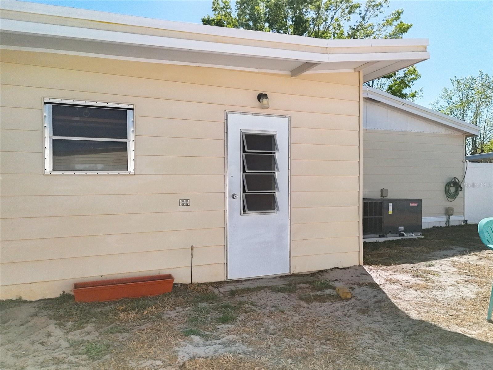 1308 MOHAWK CIR, TAVARES, FL, 32778
