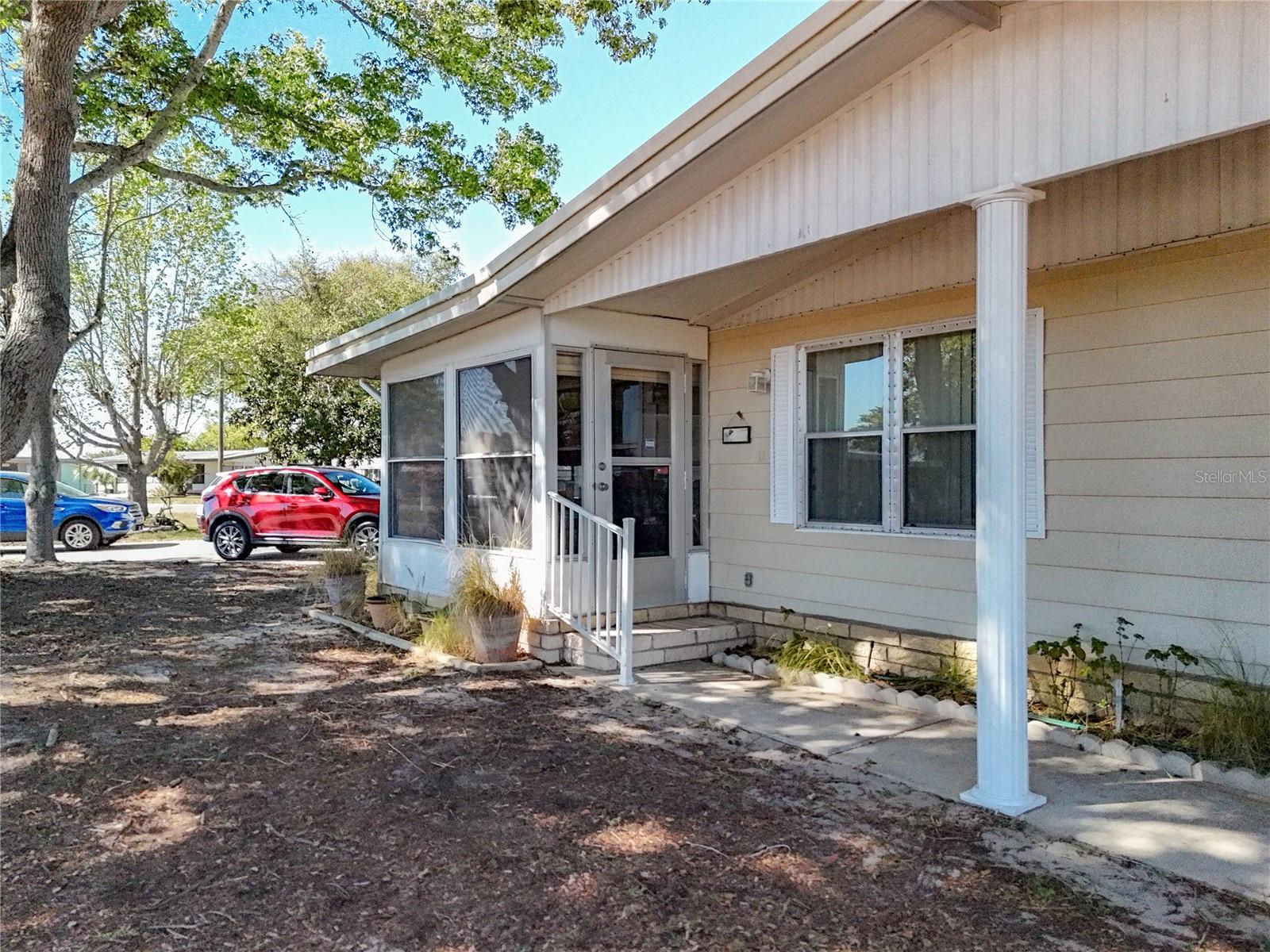 1308 MOHAWK CIR, TAVARES, FL, 32778