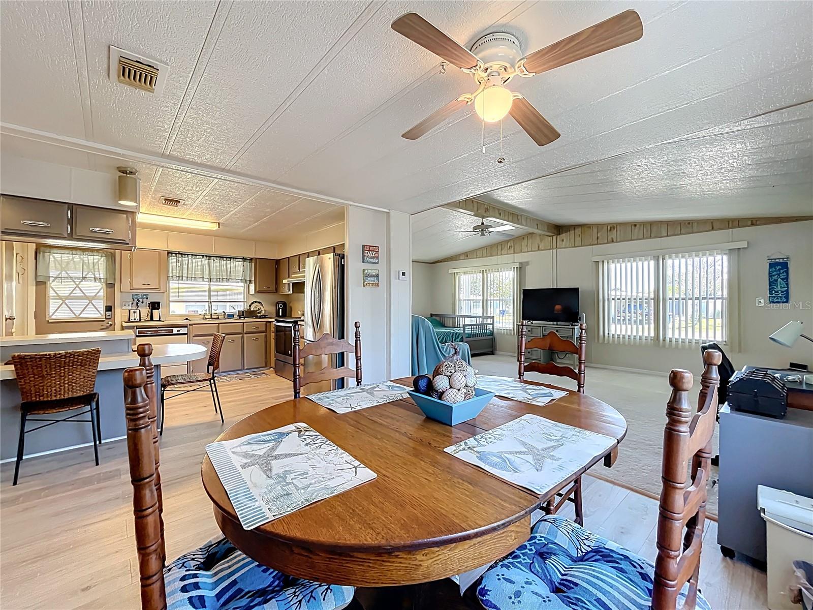 1308 MOHAWK CIR, TAVARES, FL, 32778