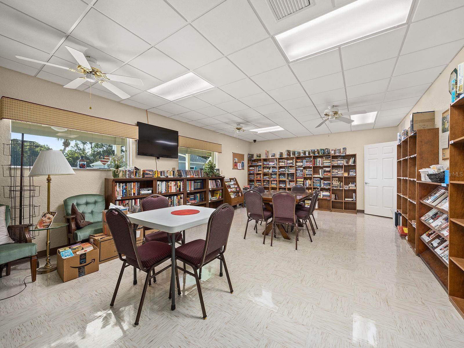 1308 MOHAWK CIR, TAVARES, FL, 32778