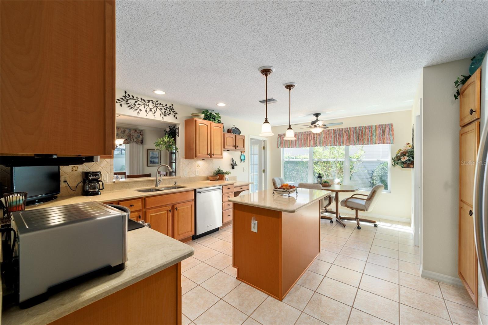 1689 VAN BUREN WAY, THE VILLAGES, FL, 32162
