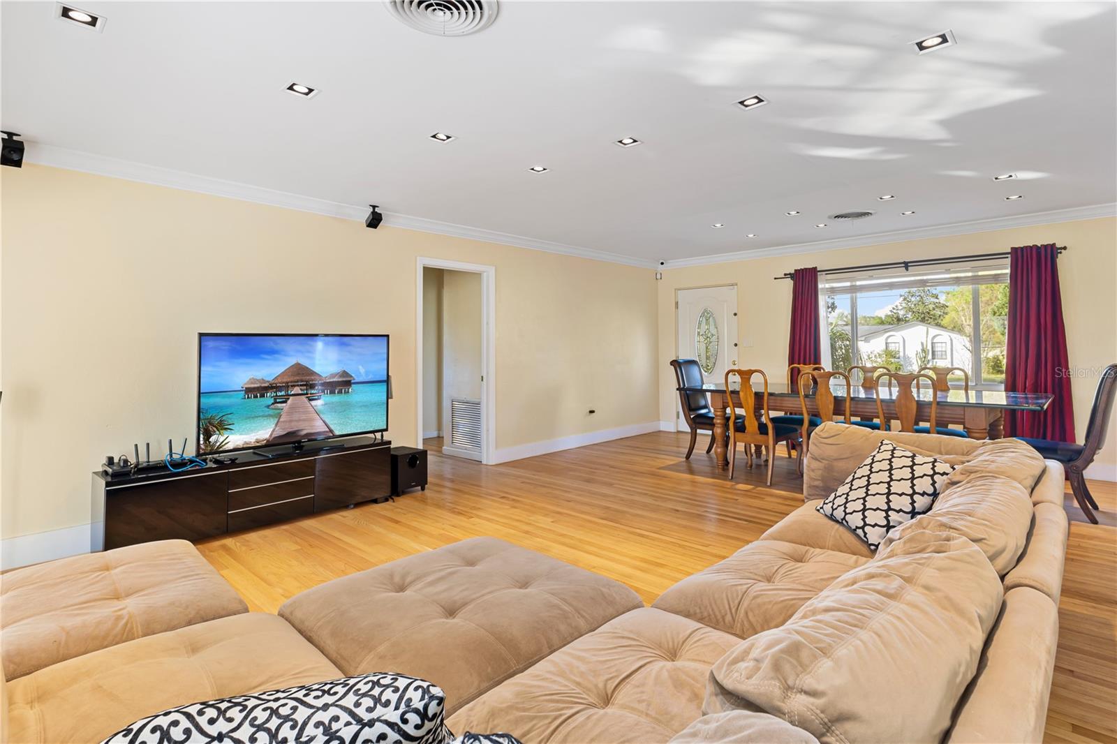 546 QUEENS MIRROR CIR, CASSELBERRY, FL, 32707