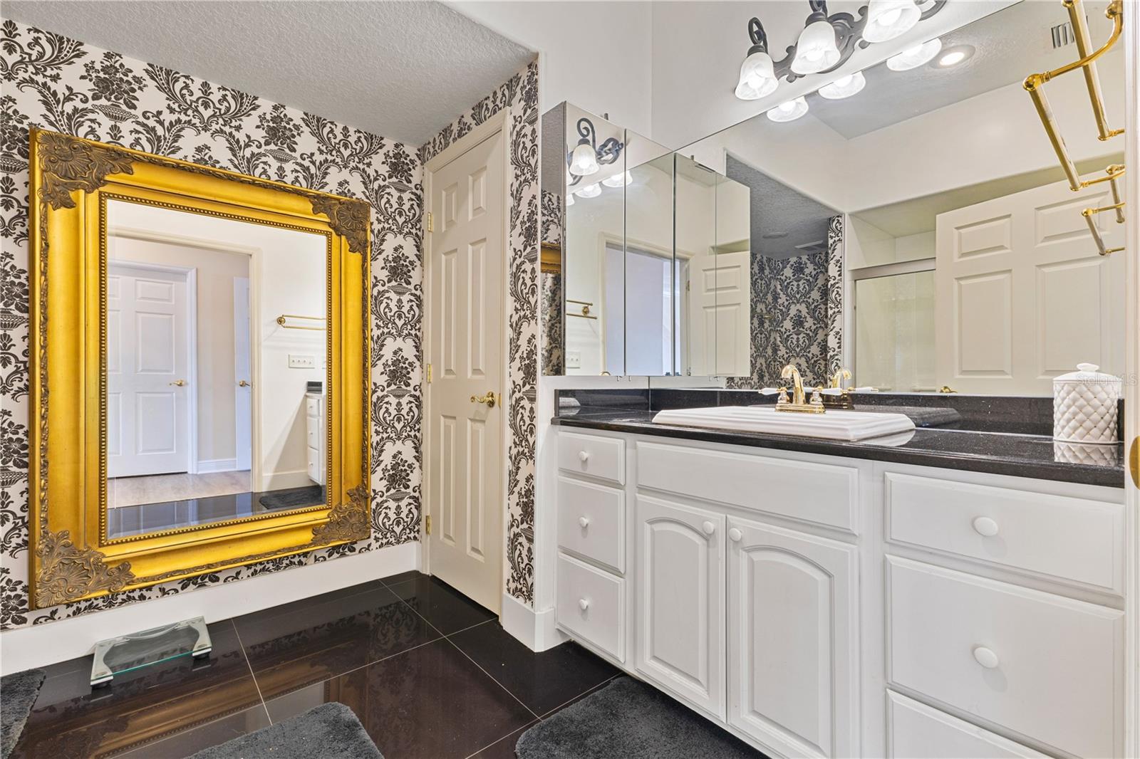 546 QUEENS MIRROR CIR, CASSELBERRY, FL, 32707
