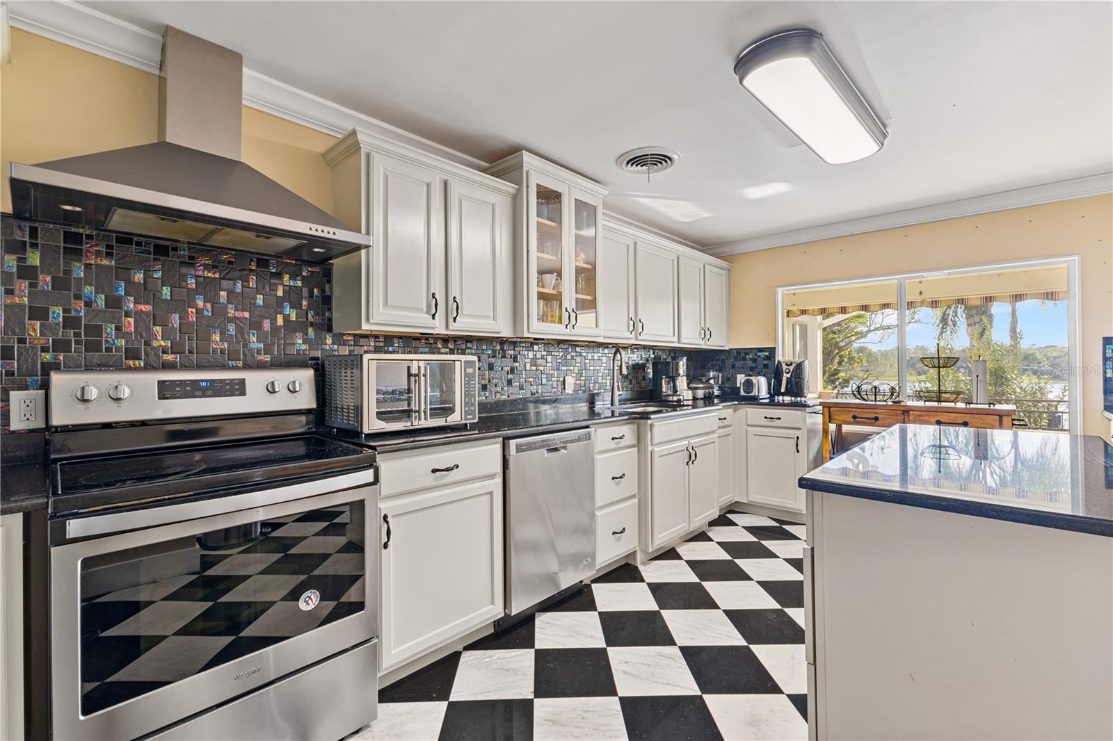 546 QUEENS MIRROR CIR, CASSELBERRY, FL, 32707