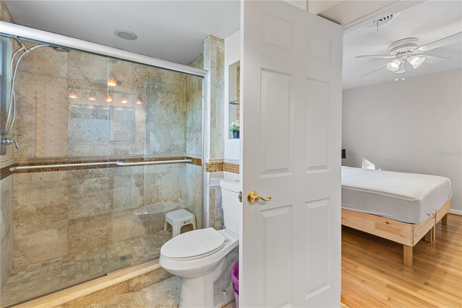 546 QUEENS MIRROR CIR, CASSELBERRY, FL, 32707